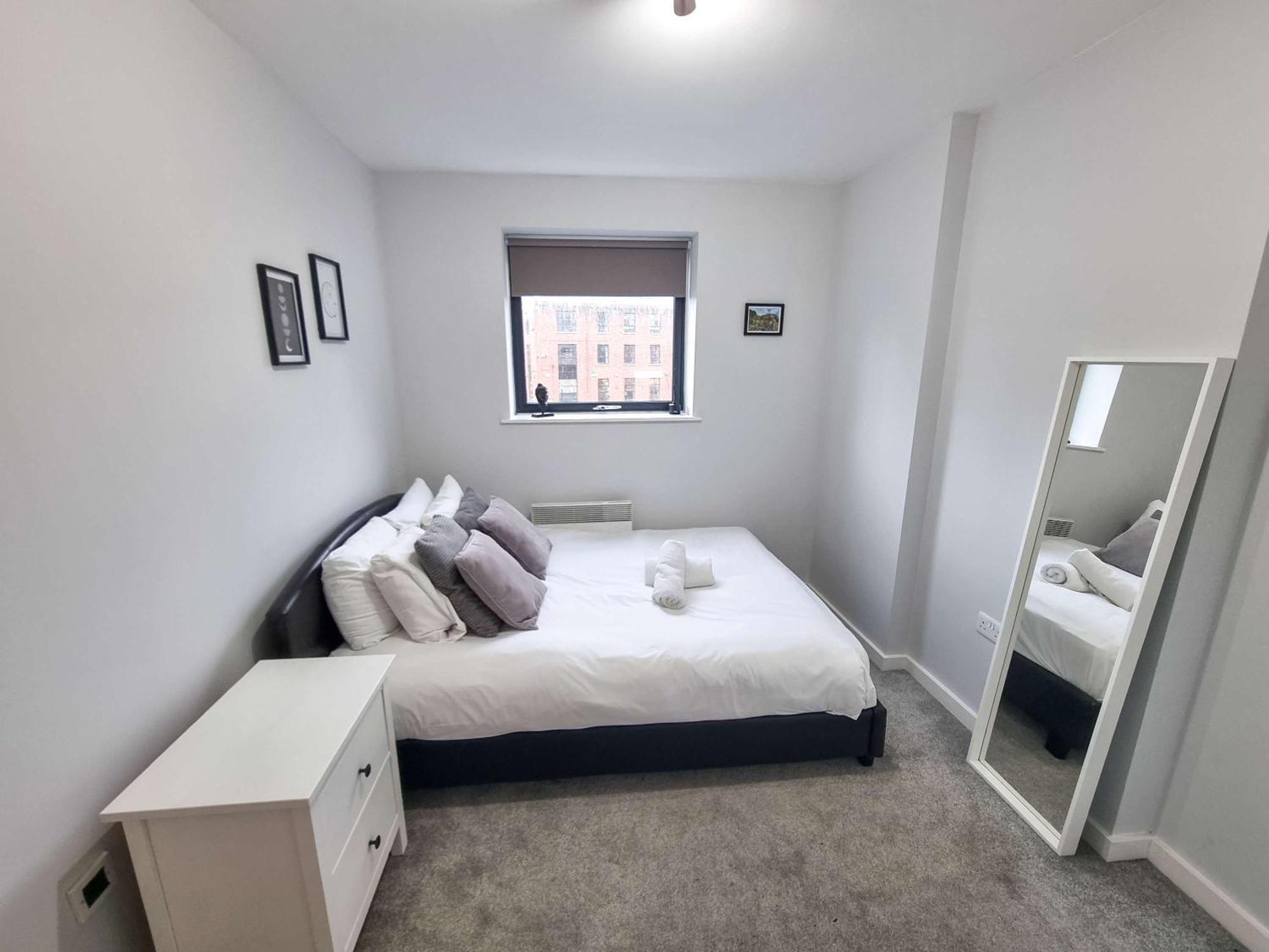 Canal Side Flat By Superhost Manchester