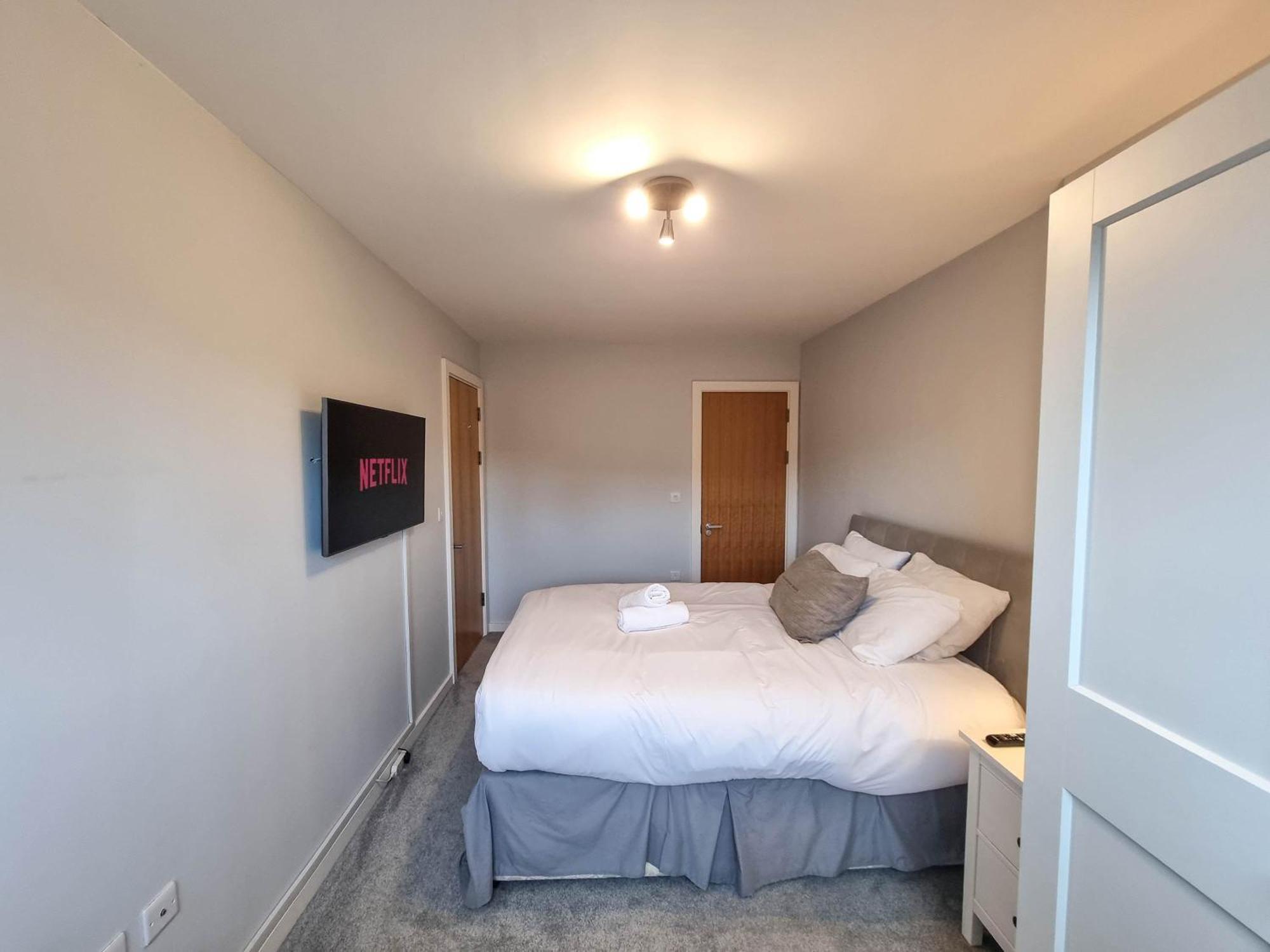 Apartment Canal Side Flat By Superhost *