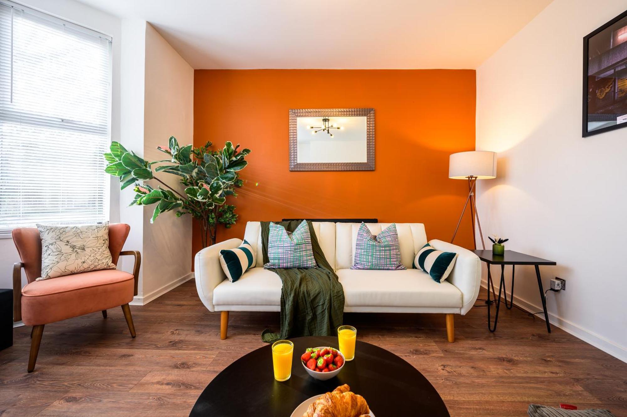 Apartment Stylish Modern - Perfect For Work, Leisure & Stadium Visits With Parking *