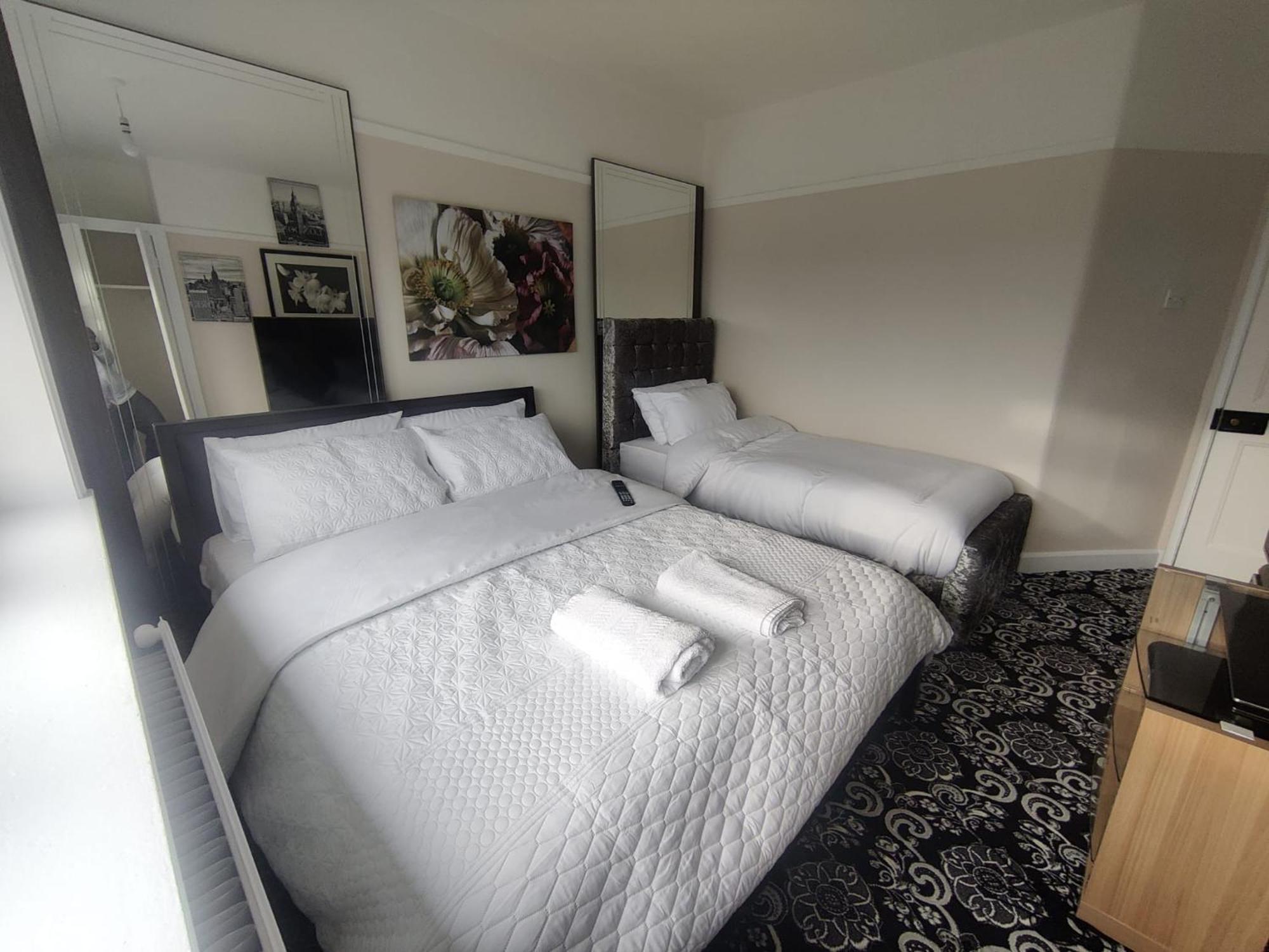 Clayton Homestay *