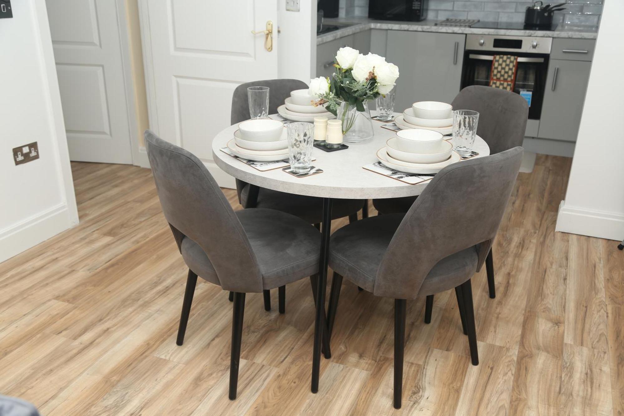 Apartment Mdz Luxe Stays-sleeps 6