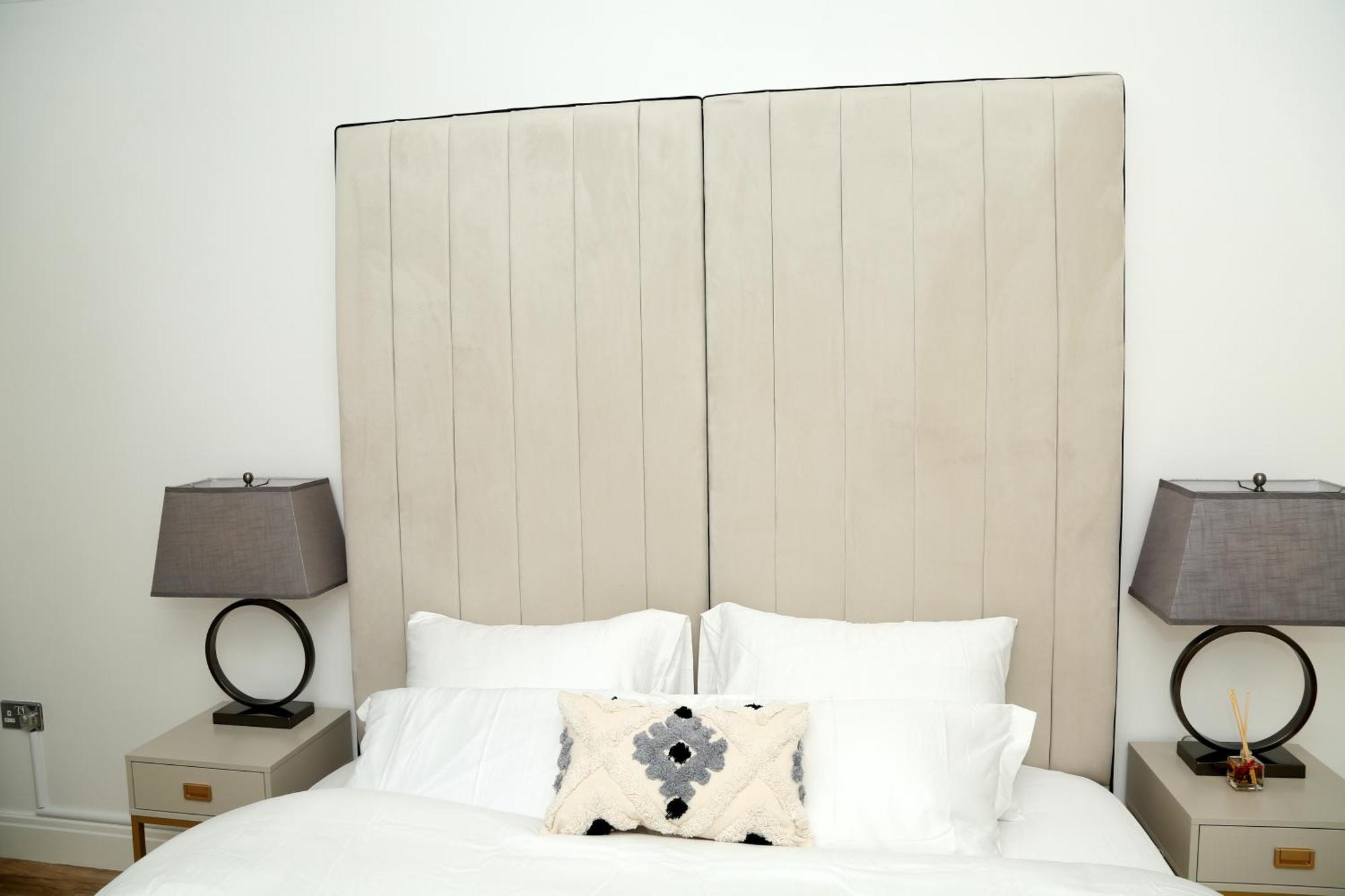 Mdz Luxe Stays-sleeps 6