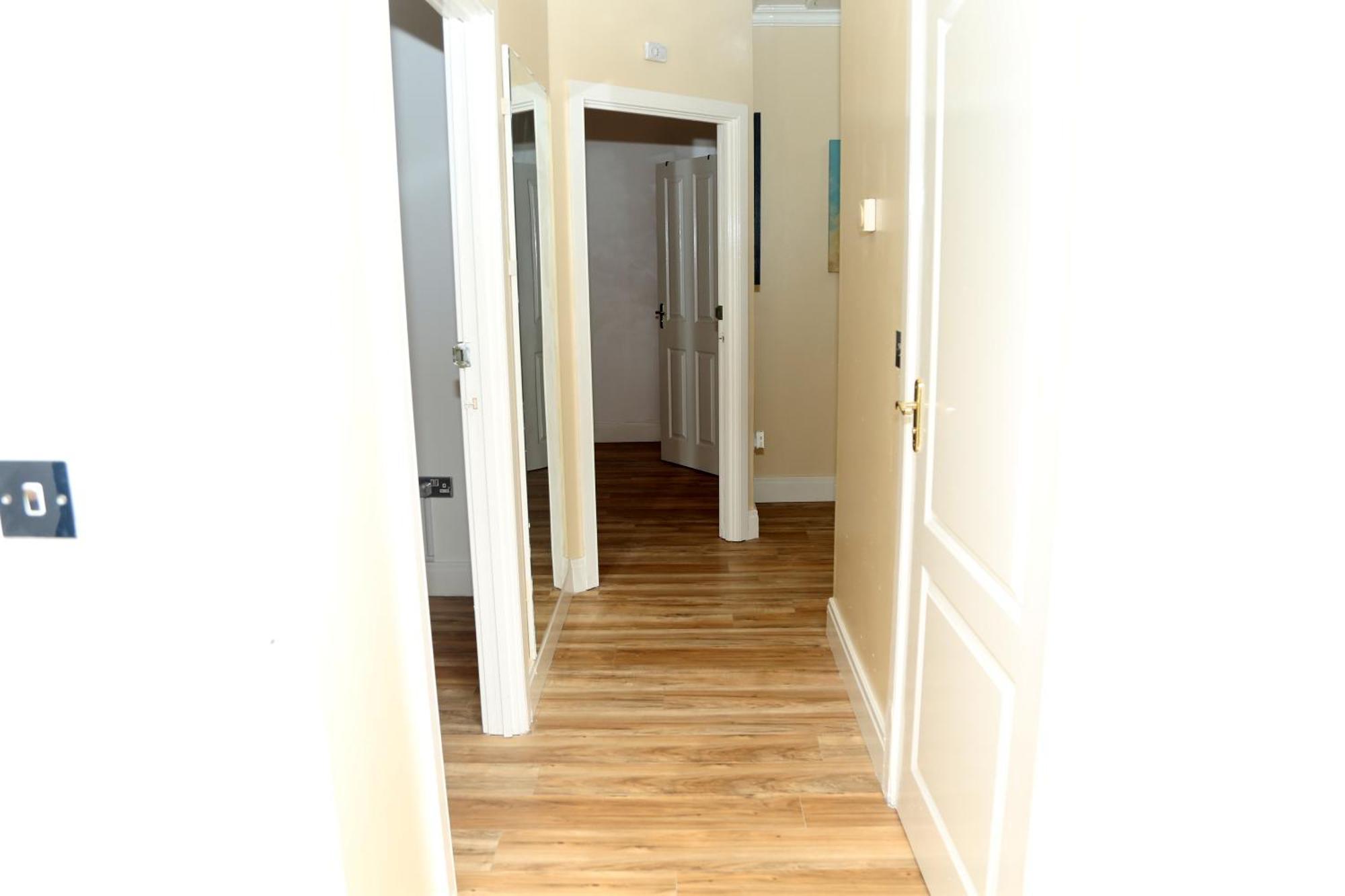 Mdz Luxe Stays-sleeps 6 Apartment *