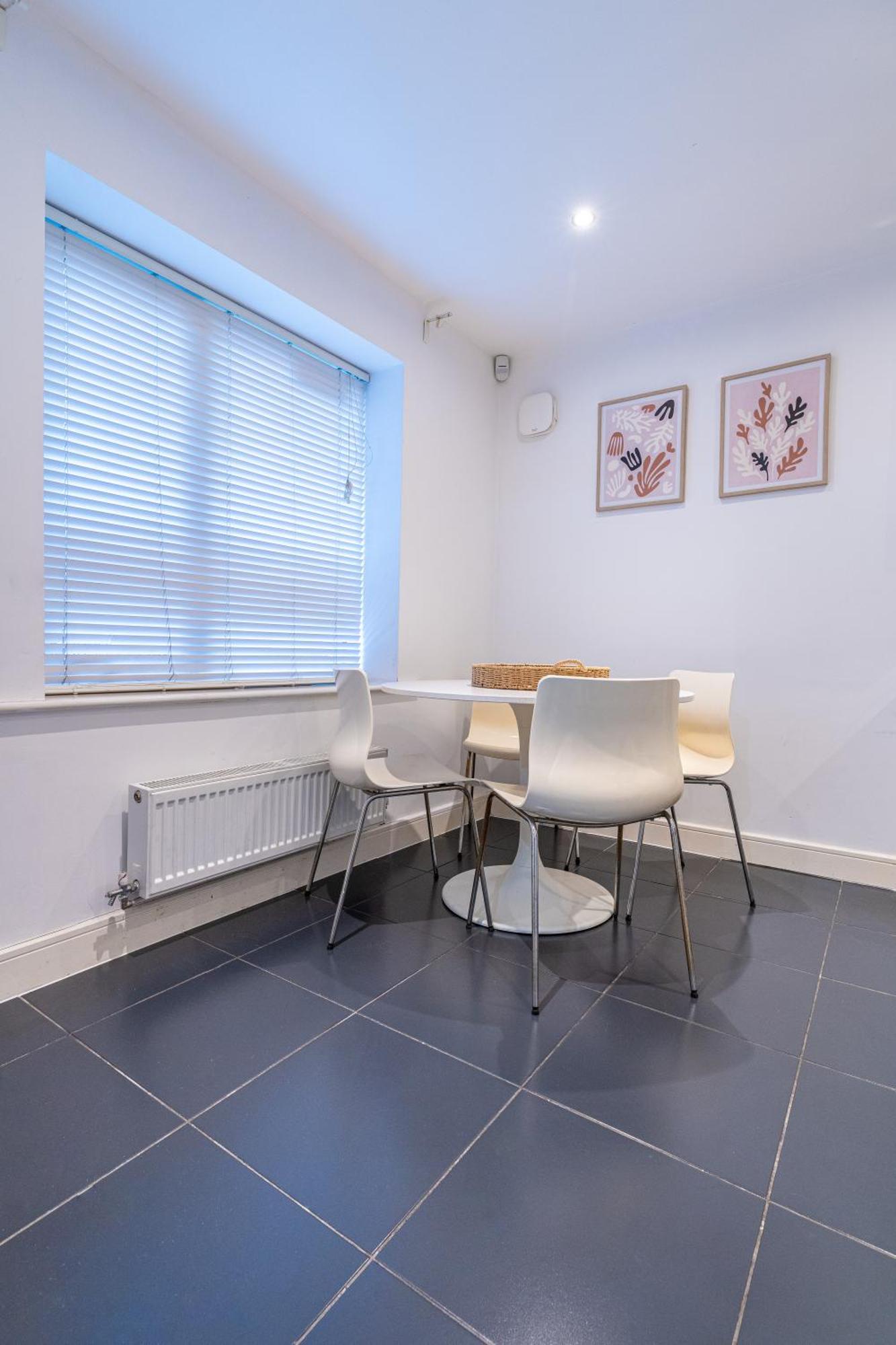 Cosy Modern 3-bed Near Etihad, Coop Arena - Ao Arena And Center * Manchester