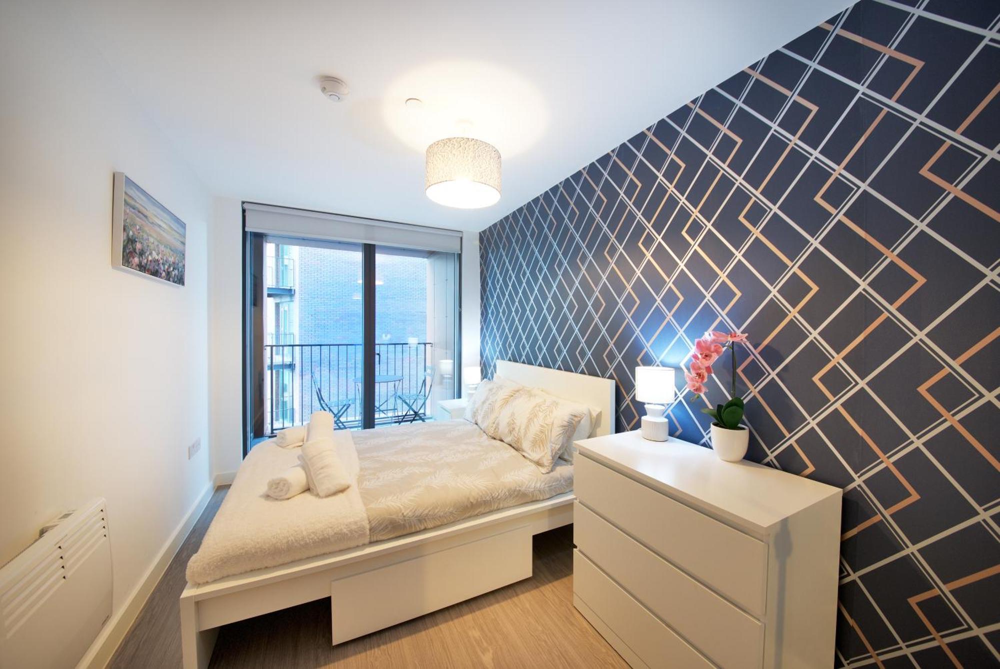 Stylish 1-bed Near Centre, Mediacityuk, Spinningfields, Old Trafford & Etihad, Sleeps 4, Netflix, Gym, Balcony, Nespresso Machine, Ideal For Professionals & Extended And Short Stays! * Manchester