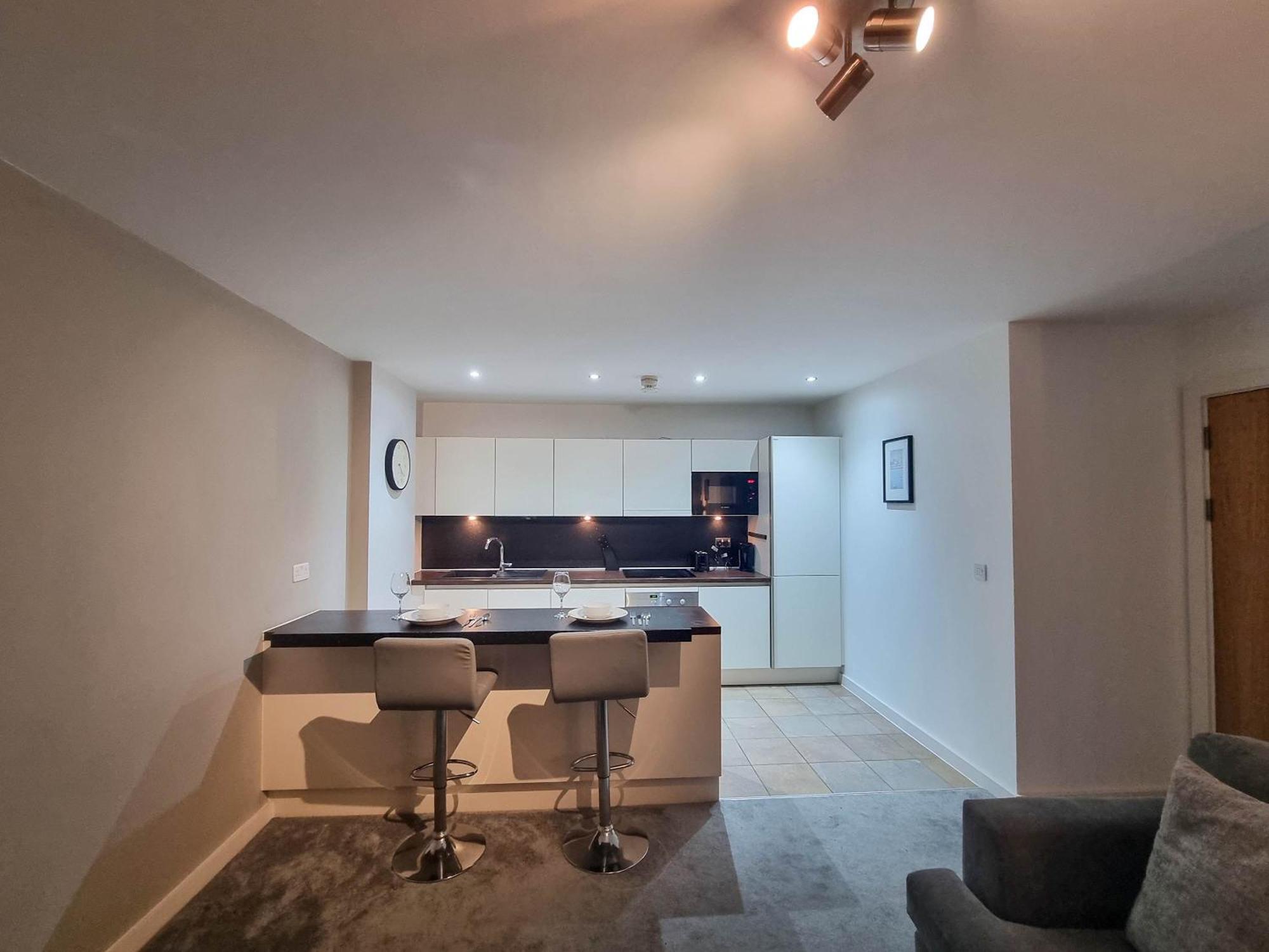 Canal Side Flat By Superhost Apartment