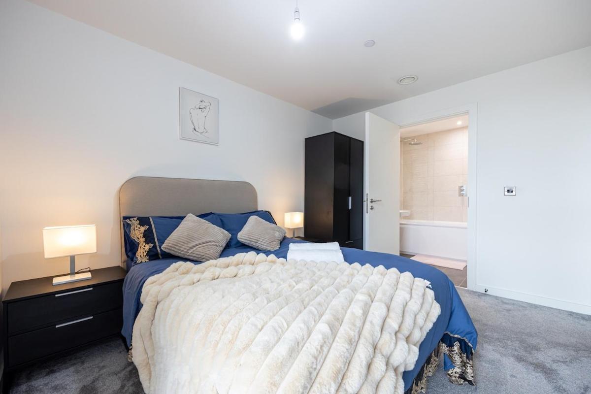 2 Bedroom In Apartment Manchester