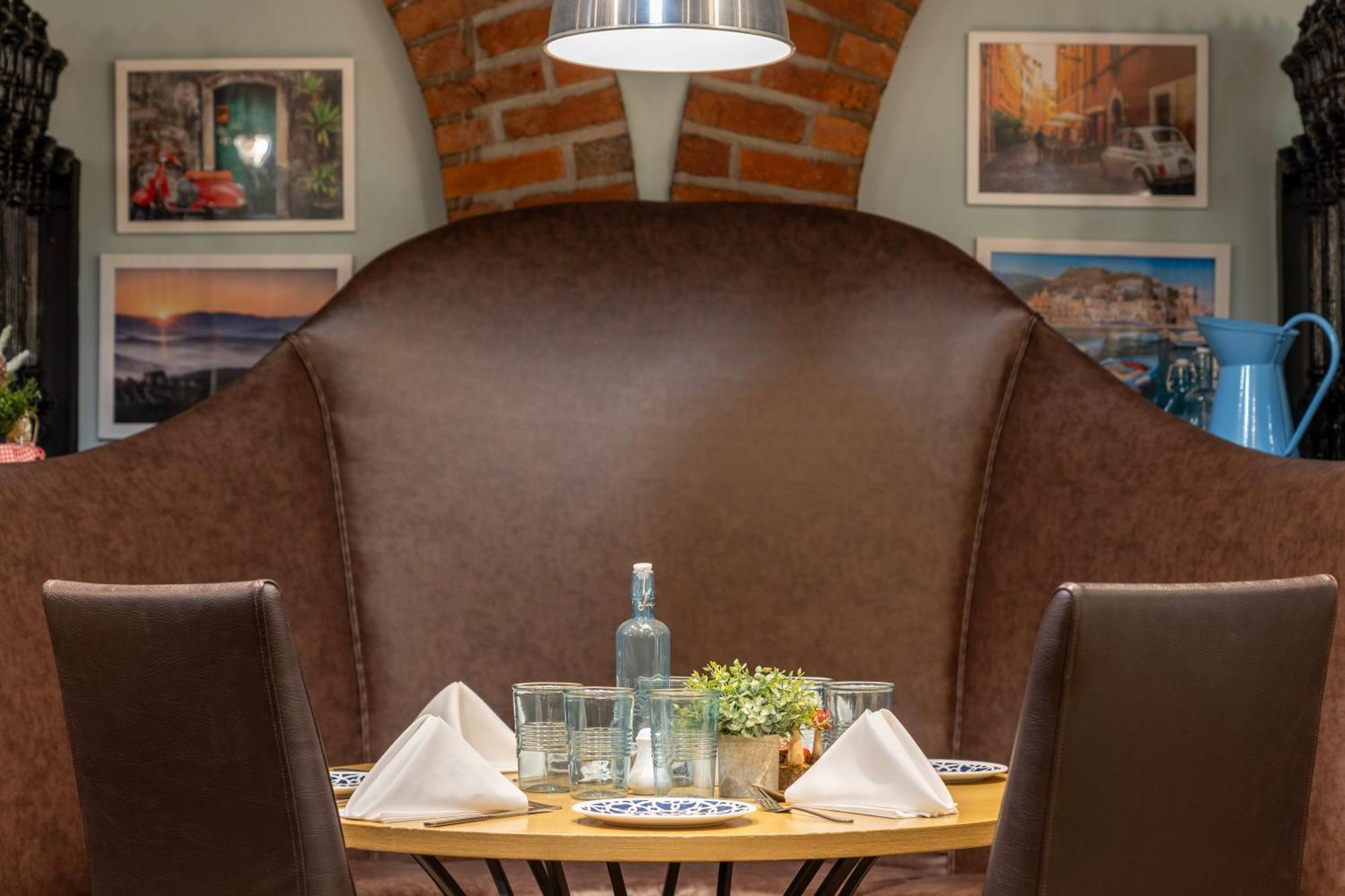 Britannia Centre Hotel 3*