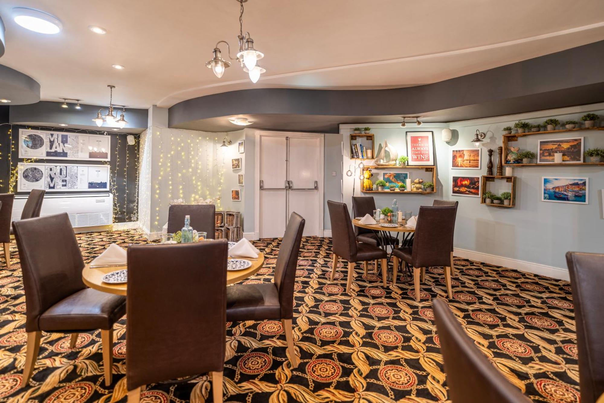 Hotel Britannia Centre 3*