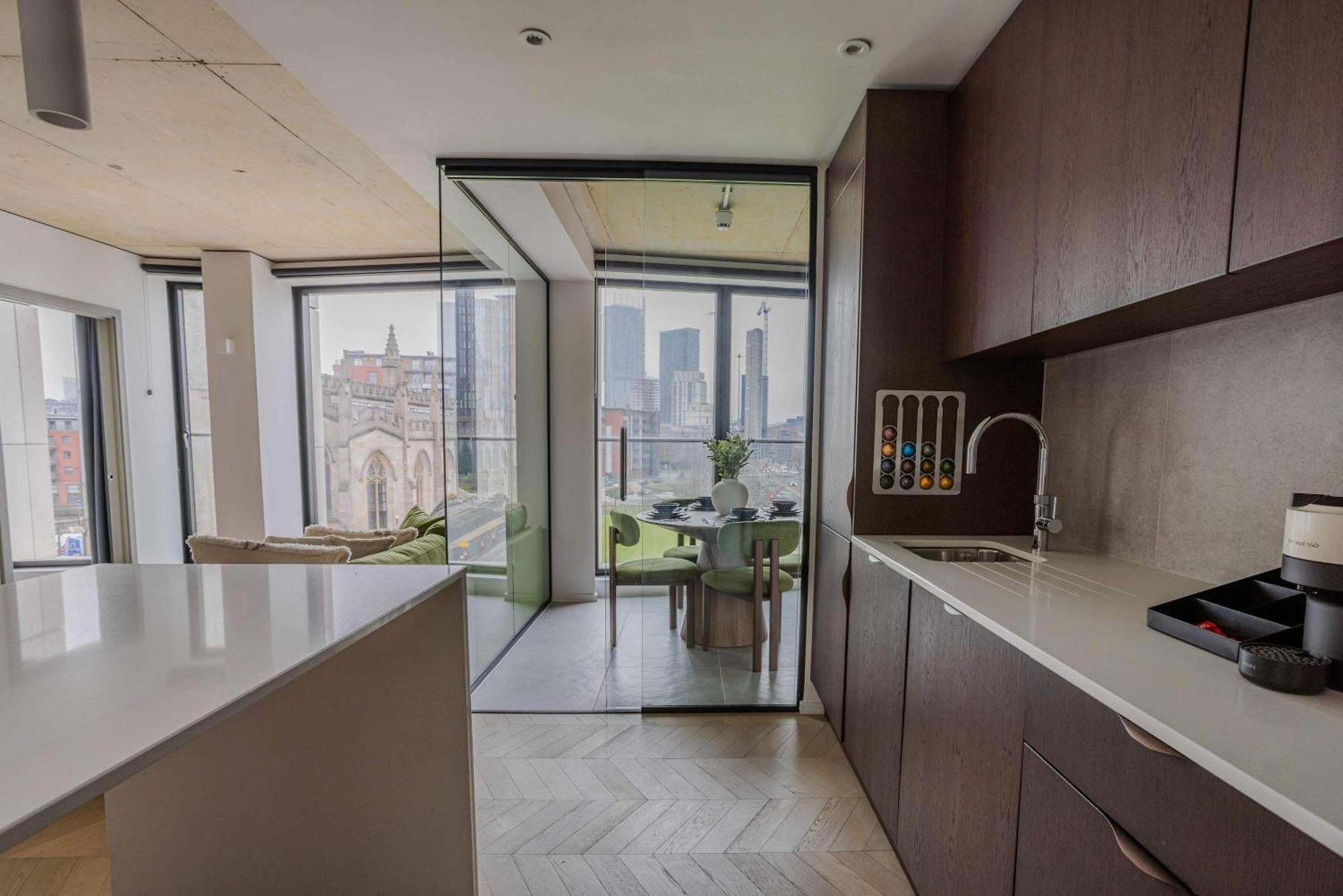 Midori 2br Views Apartment