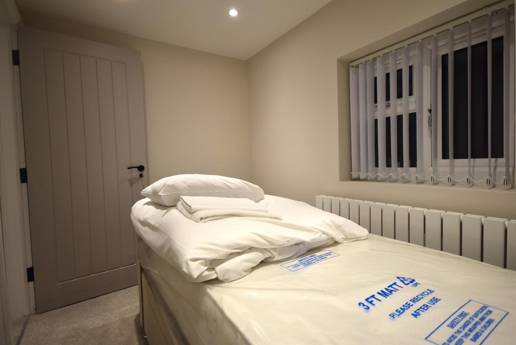 4-bedroom Parking Garden & Porch Manchester