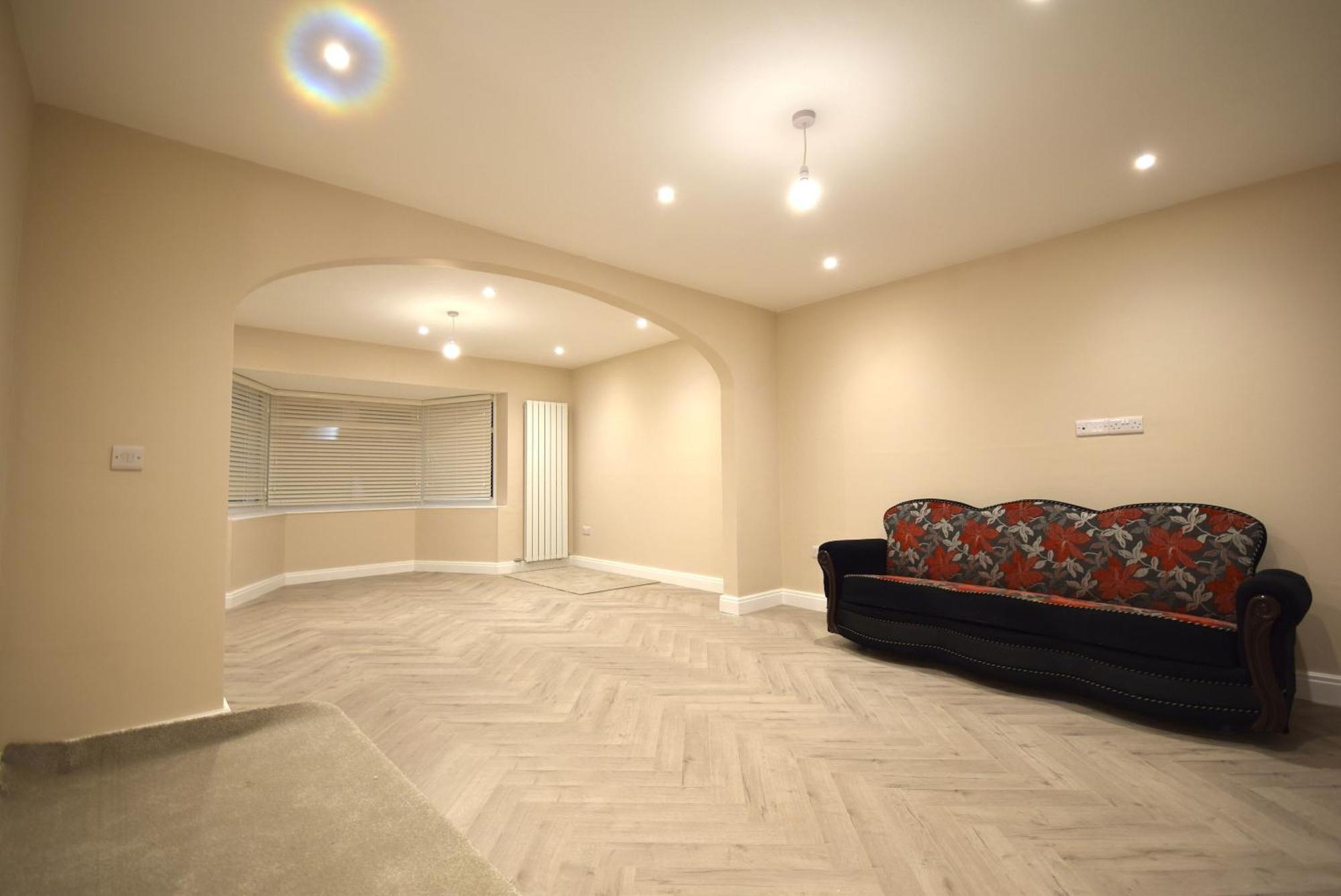 4-bedroom Parking Garden & Porch *