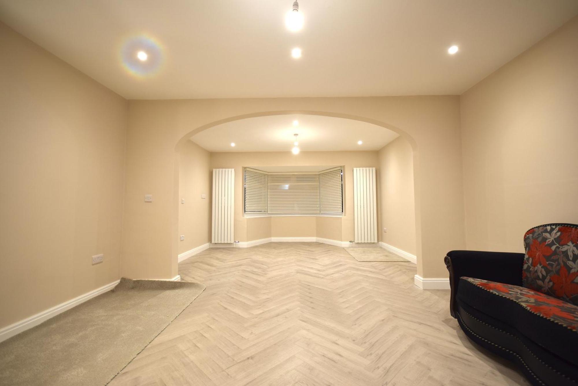 4-bedroom Parking Garden & Porch