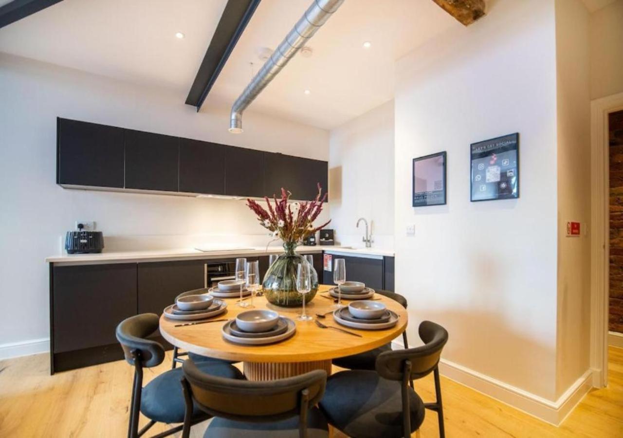 Apartment Hive By The Heim Residences