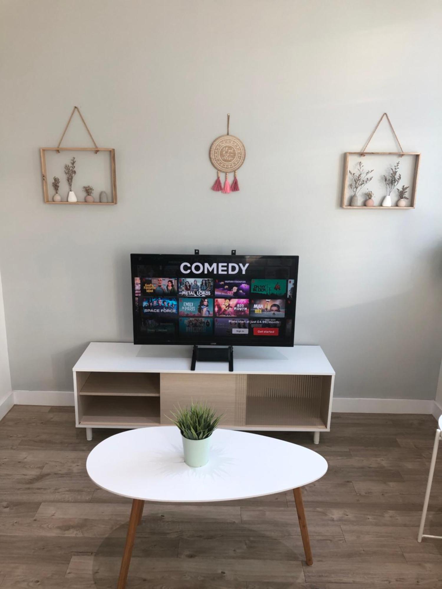 Apartment Prime Central-luxury 1br Apartment-free Parking-fast Wi-fi