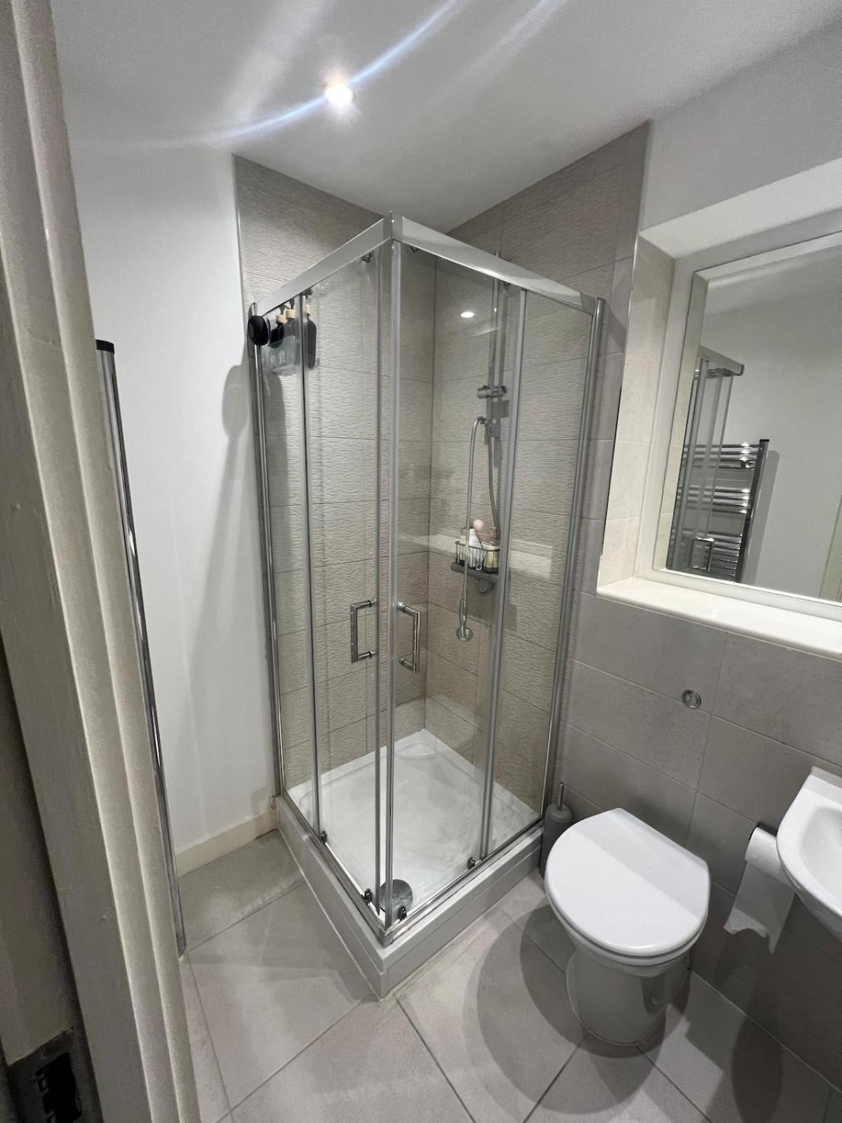 Apartment Stunning View 10th Floor 1 Bed With Large Balcony! -access To A Free Gym *