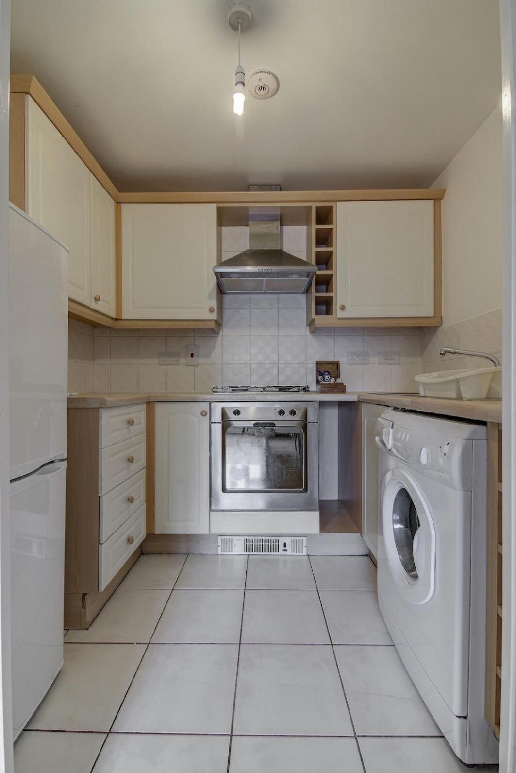 The Free Parking And Plenty Coffee Supplied Apartment! Apartment Manchester