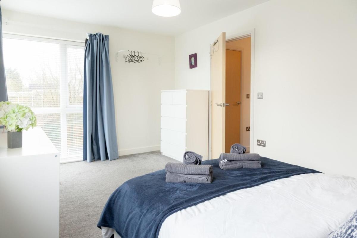 Exquisite 4 Bedroom 2 Bath Parking Etihad Stadium * Manchester