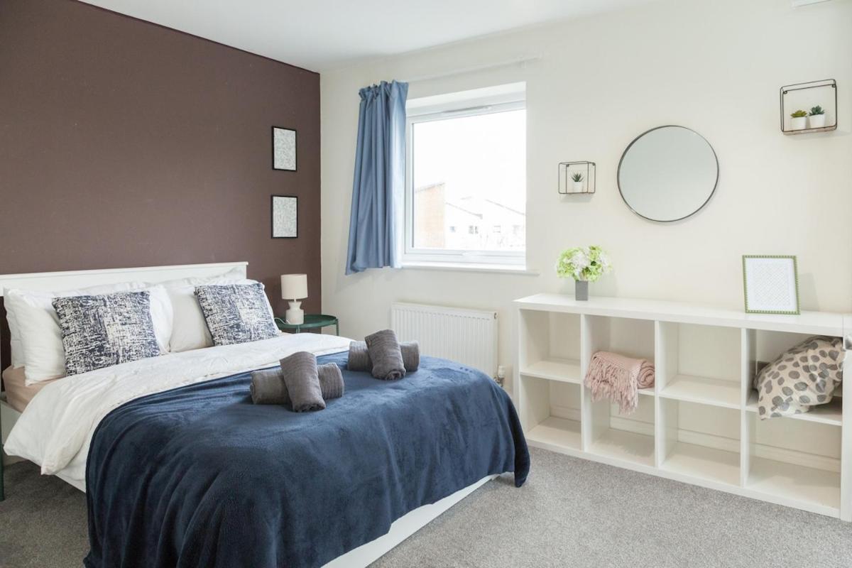 Exquisite 4 Bedroom 2 Bath Parking Etihad Stadium * Manchester