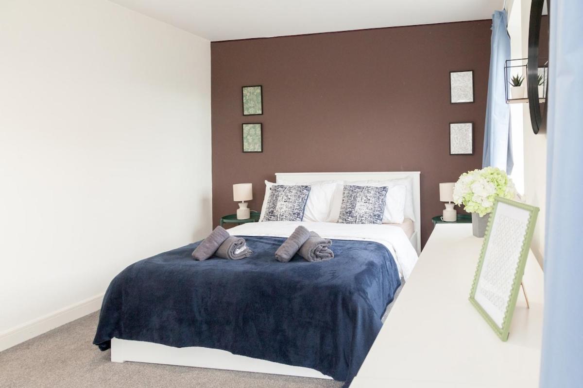 Holiday home Exquisite 4 Bedroom 2 Bath Parking Etihad Stadium