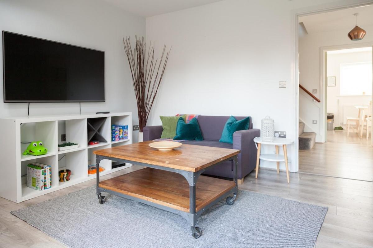 Holiday home Exquisite 4 Bedroom 2 Bath Parking Etihad Stadium Manchester