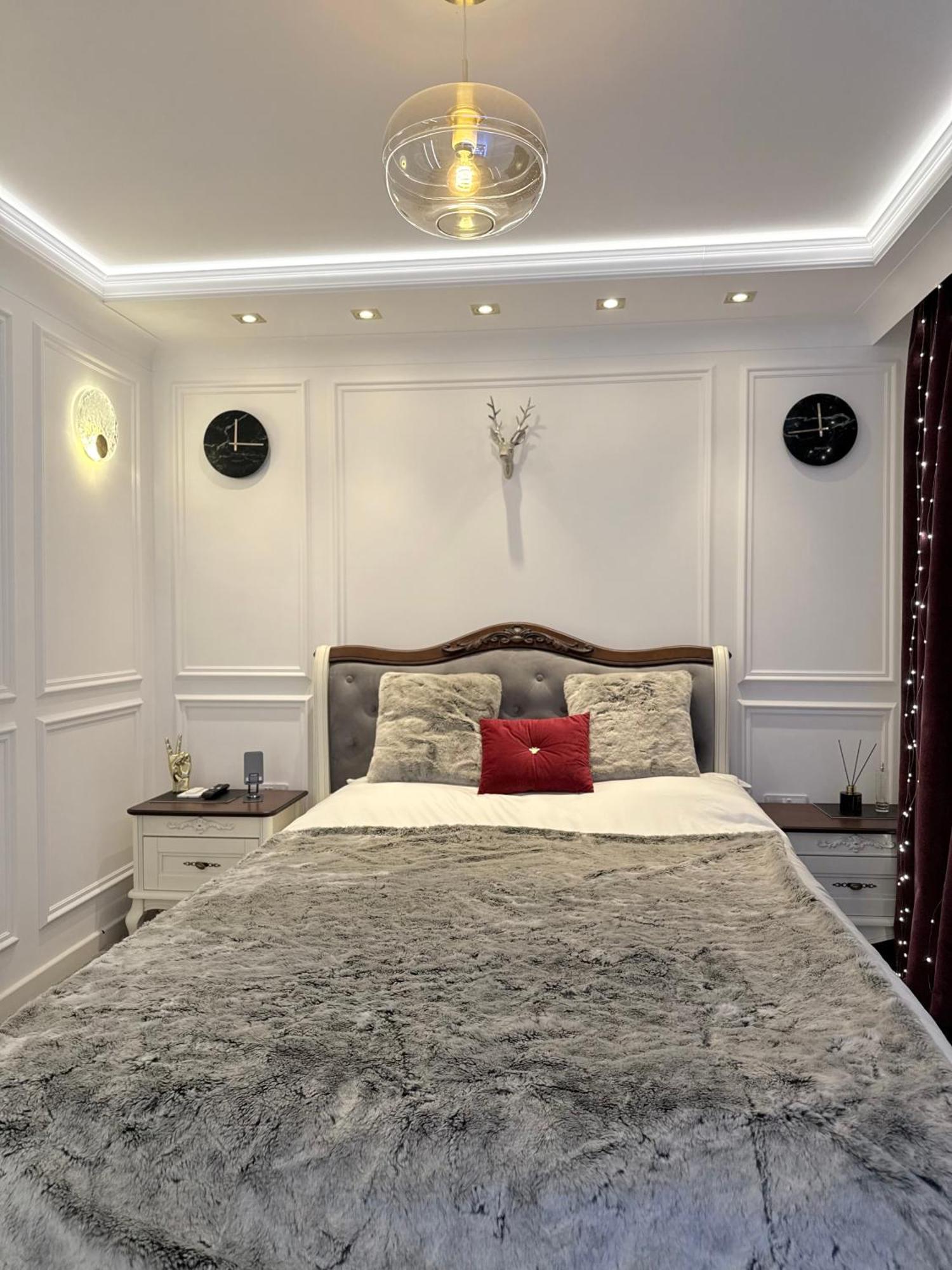 Private Bedroom In Unique Luxury House, Salford, Manchester