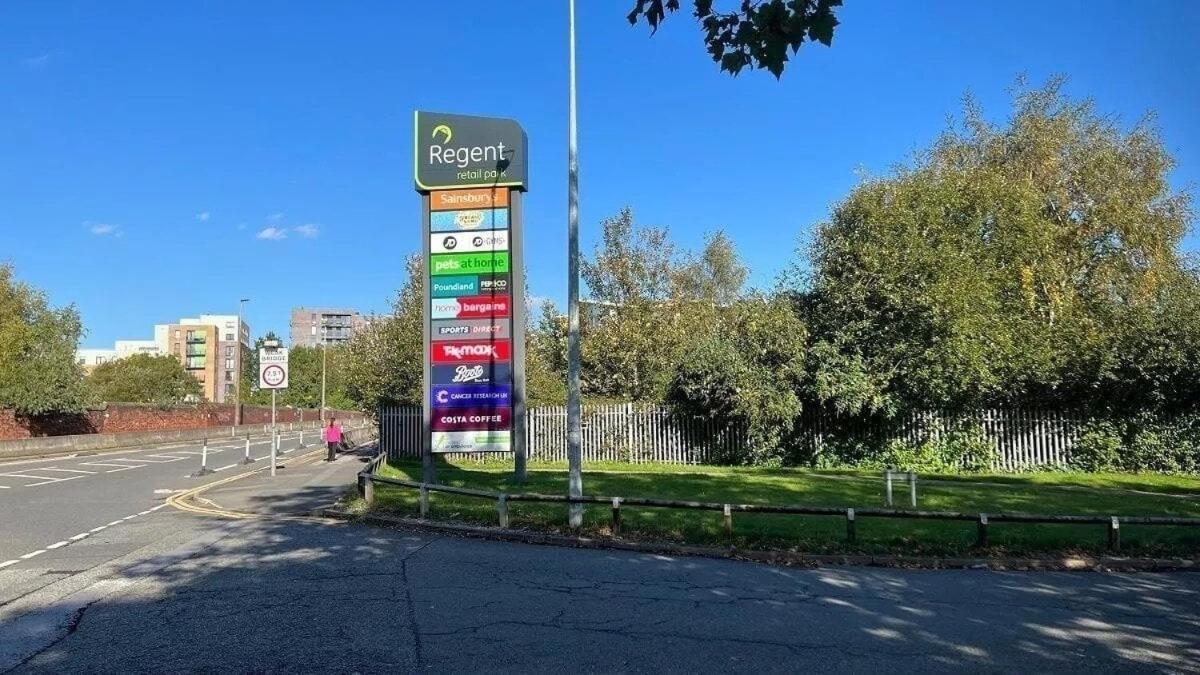 Apartment 2br Duplex In Salford Mcr Sleeps4 Video In Photos *