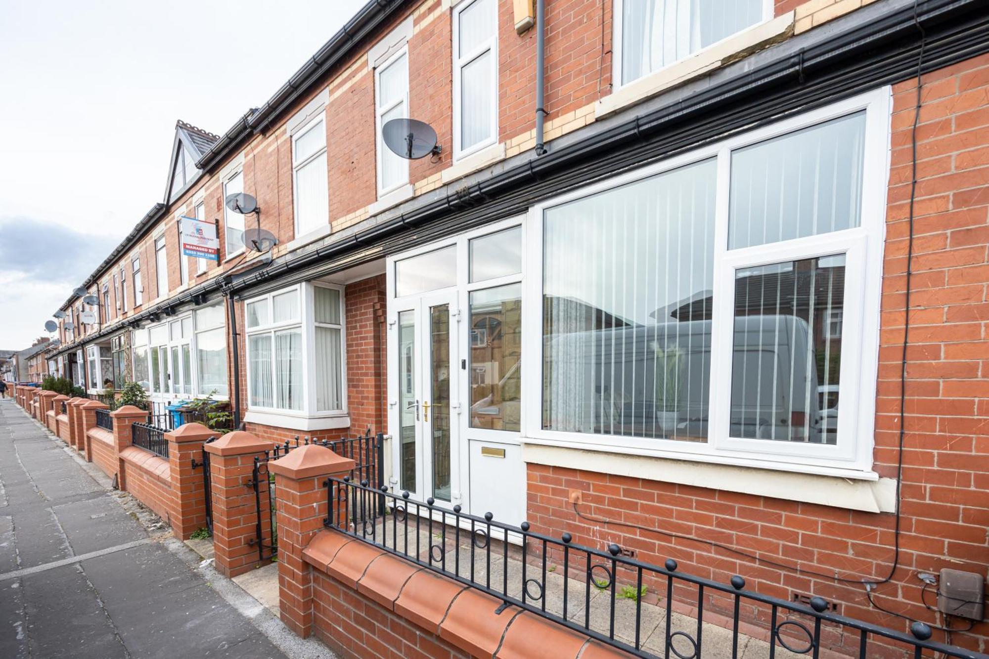 Guest house M6 Manchester