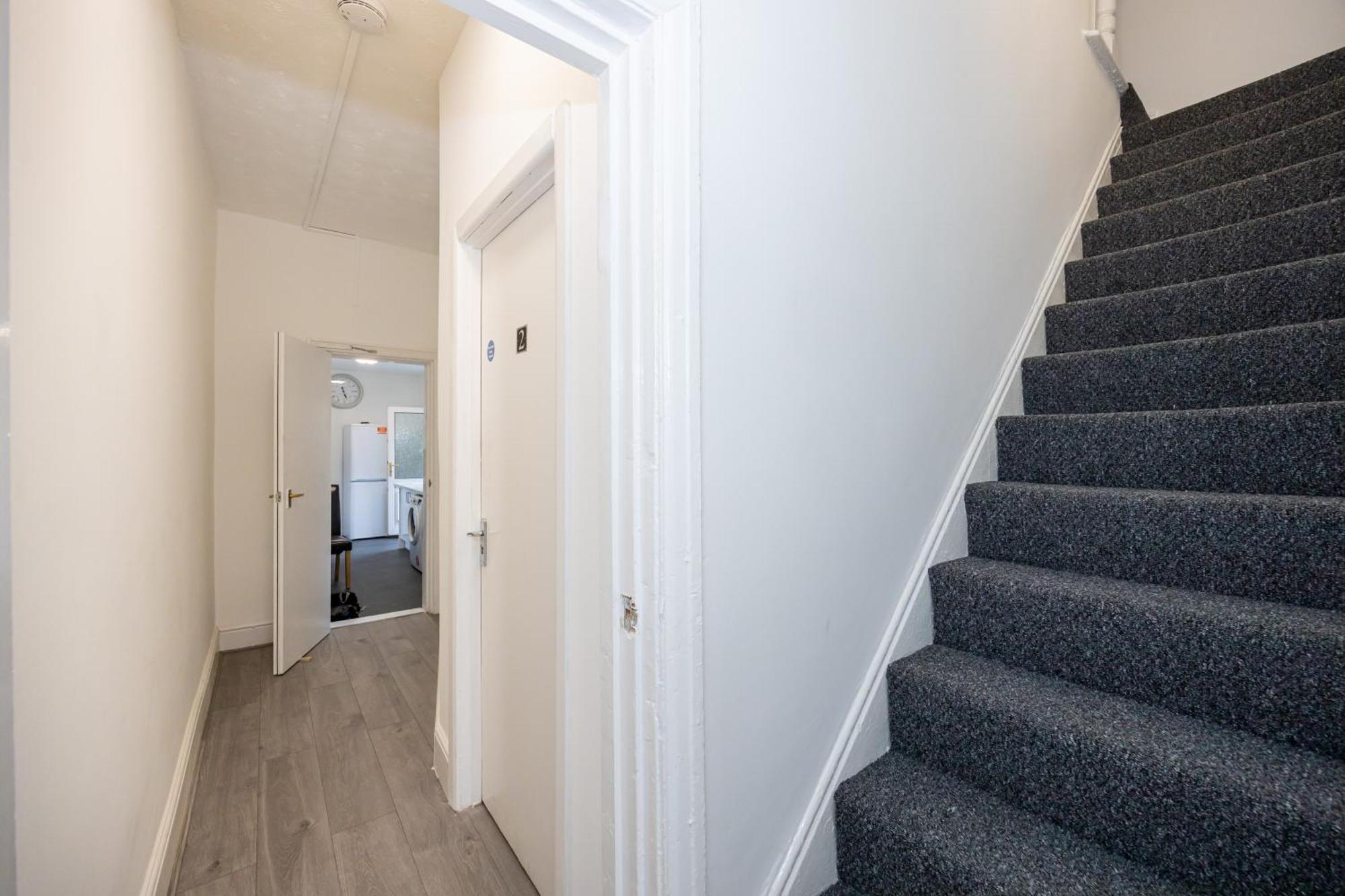 Guest house M6