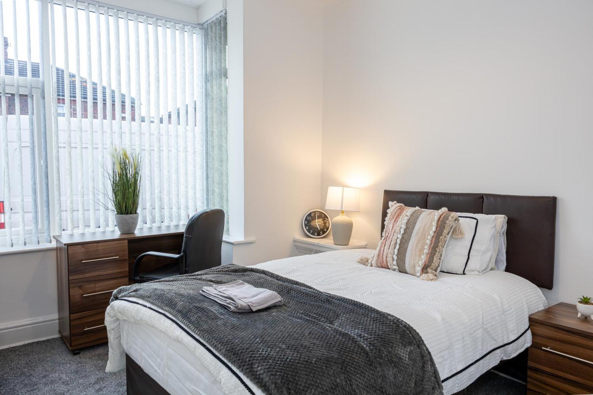M6 Guest house Manchester