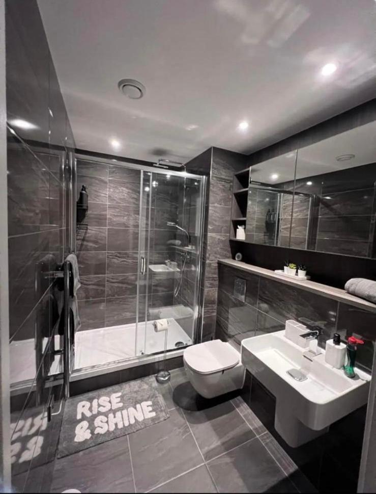 3 Bedroom Penthouse In The City Centre Deansgate New Build High Floor * Manchester