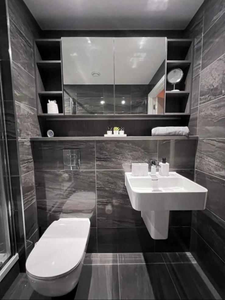 Apartment 3 Bedroom Penthouse In The City Centre Deansgate New Build High Floor Manchester