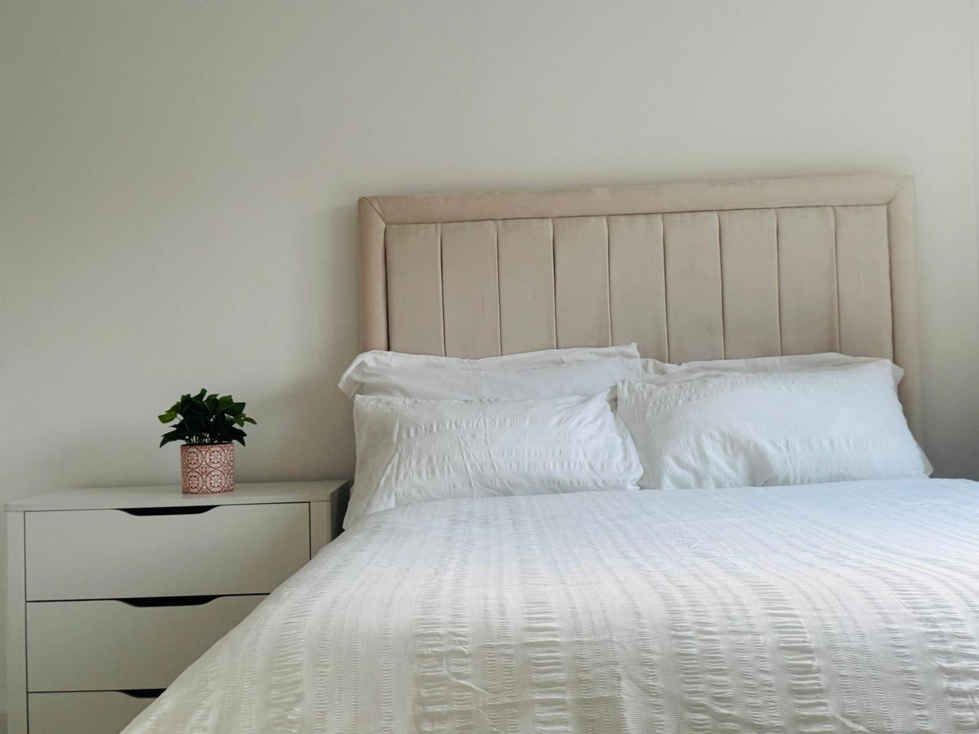 Modern New Built Kingsize Ensuite Manchester
