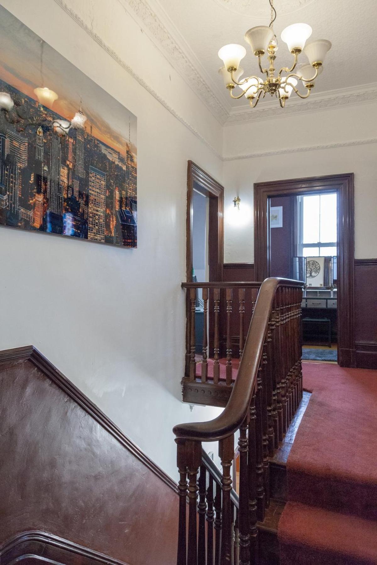 Apartment The Orange In A 6 Bedroom Victorian Shared House Manchester