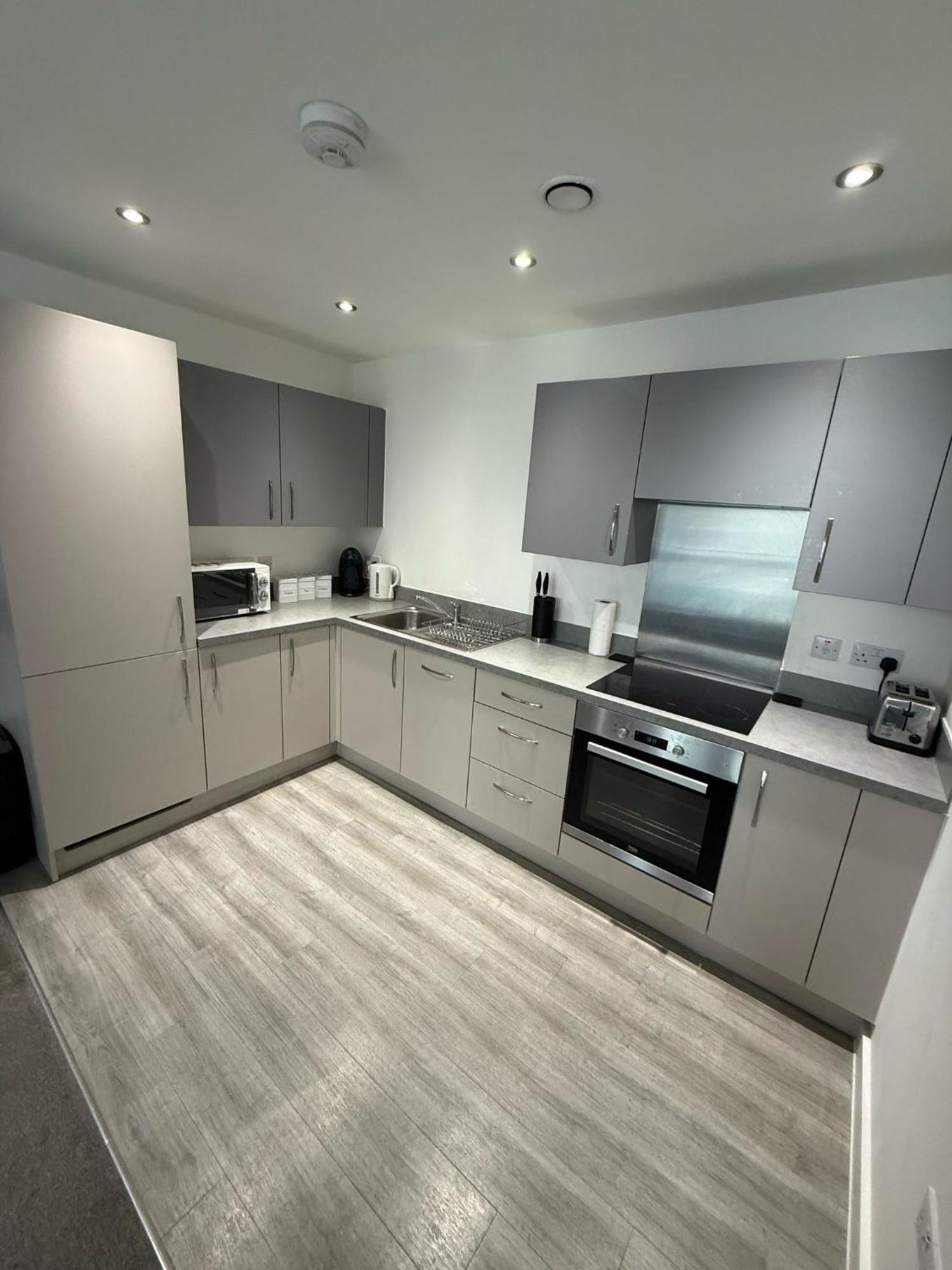 Escape To Modern 2br In Centre! Apartment