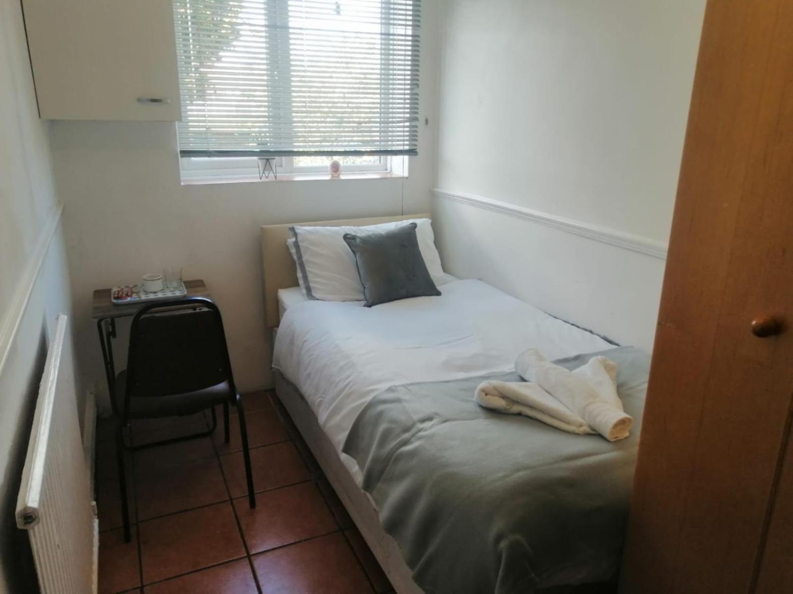 Homestay Gorton Elsham Gardens - Delight