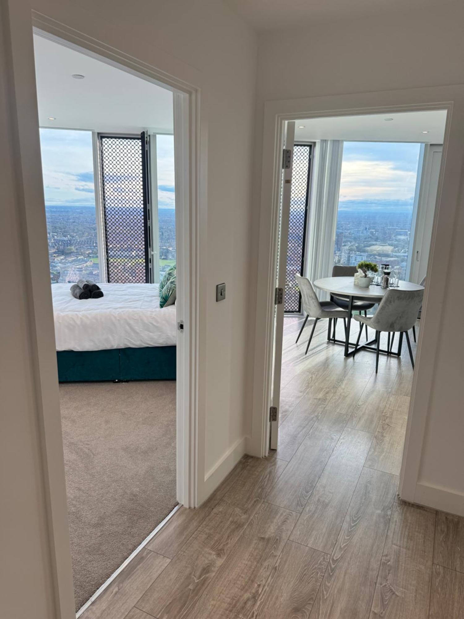 3 Bedroom Penthouse In The City Centre Deansgate New Build High Floor