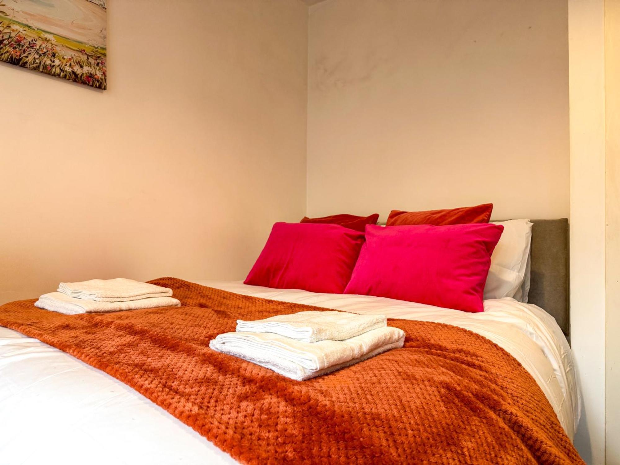 2br - Centre - Balcony Manchester