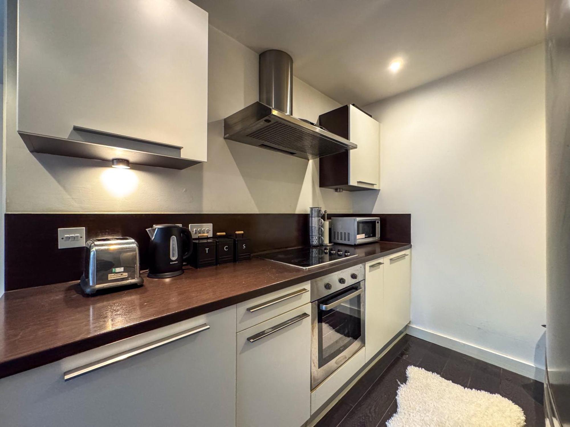 2br - Centre - Balcony Apartment