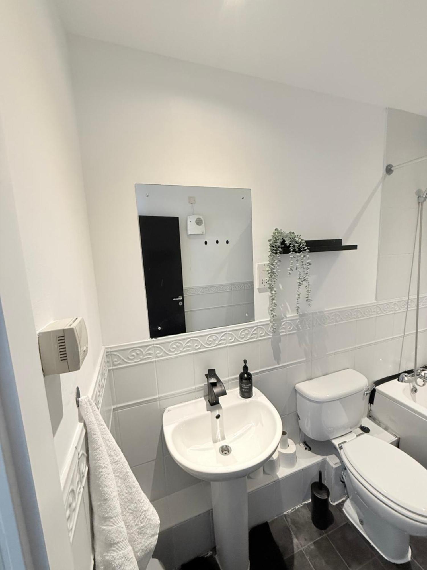 Opulent Skyline Apartment Manchester