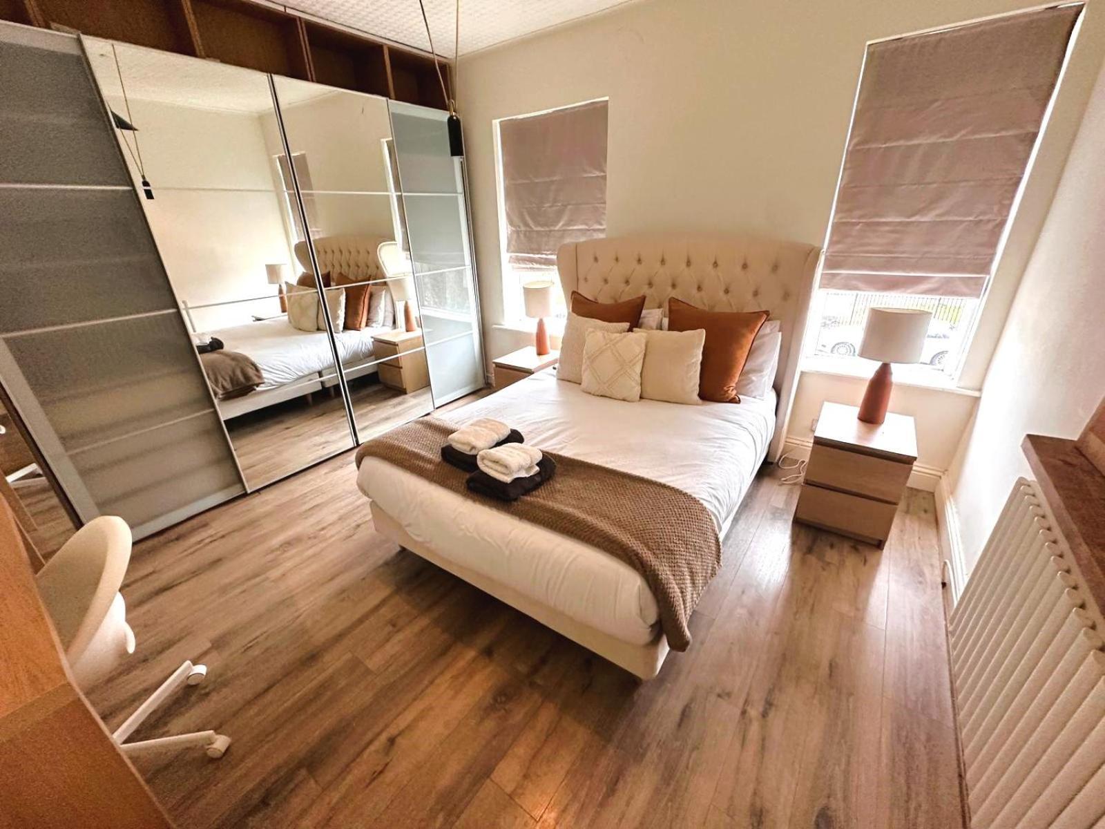 Littleton Co-living - Private Self-cater Holiday home *