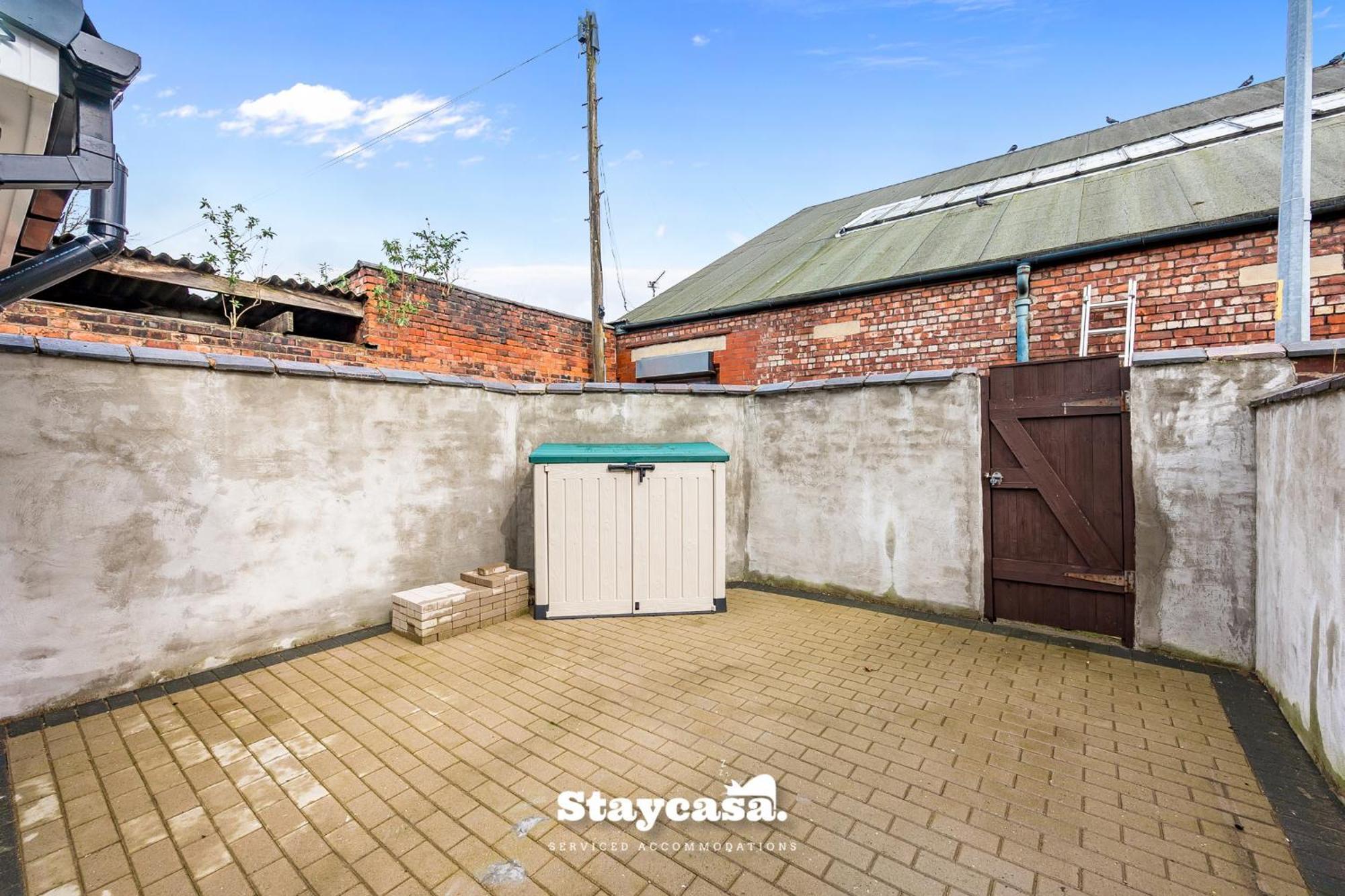 Monton Co-Living - Private Room Self-Cater *