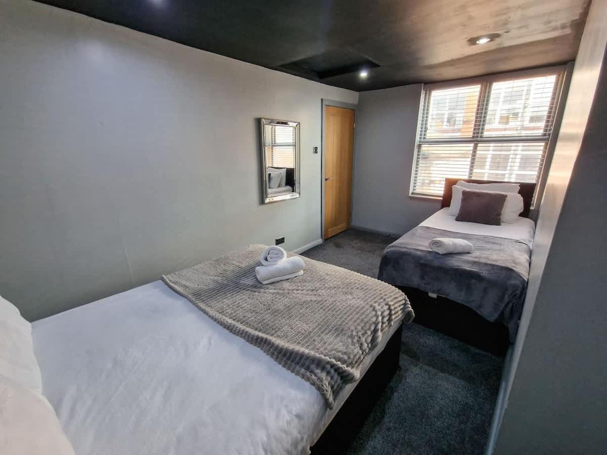 Holiday home Centre Hidden Gem Sleeps 22 By Superhost *