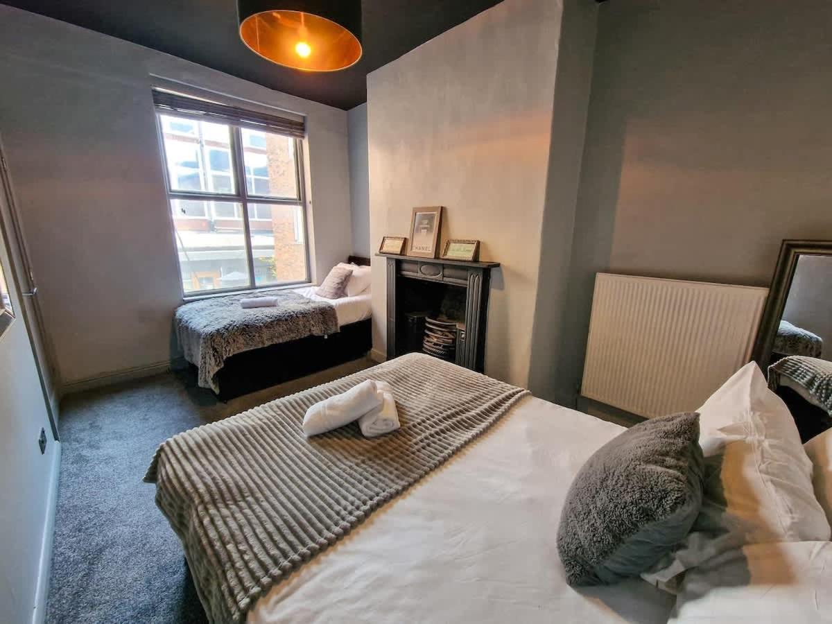 Centre Hidden Gem Sleeps 22 By Superhost Manchester