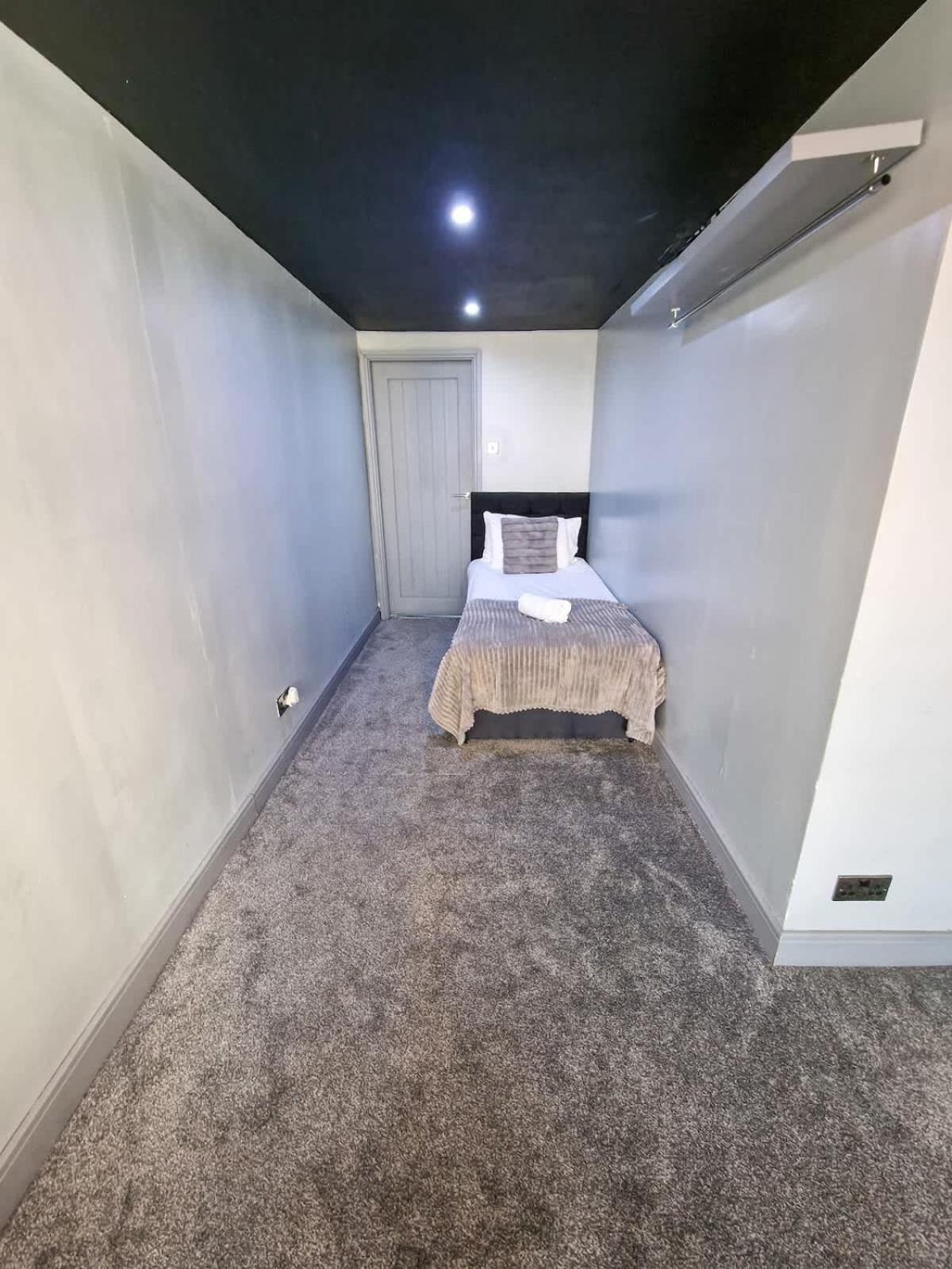 Centre Hidden Gem Sleeps 22 By Superhost * Manchester