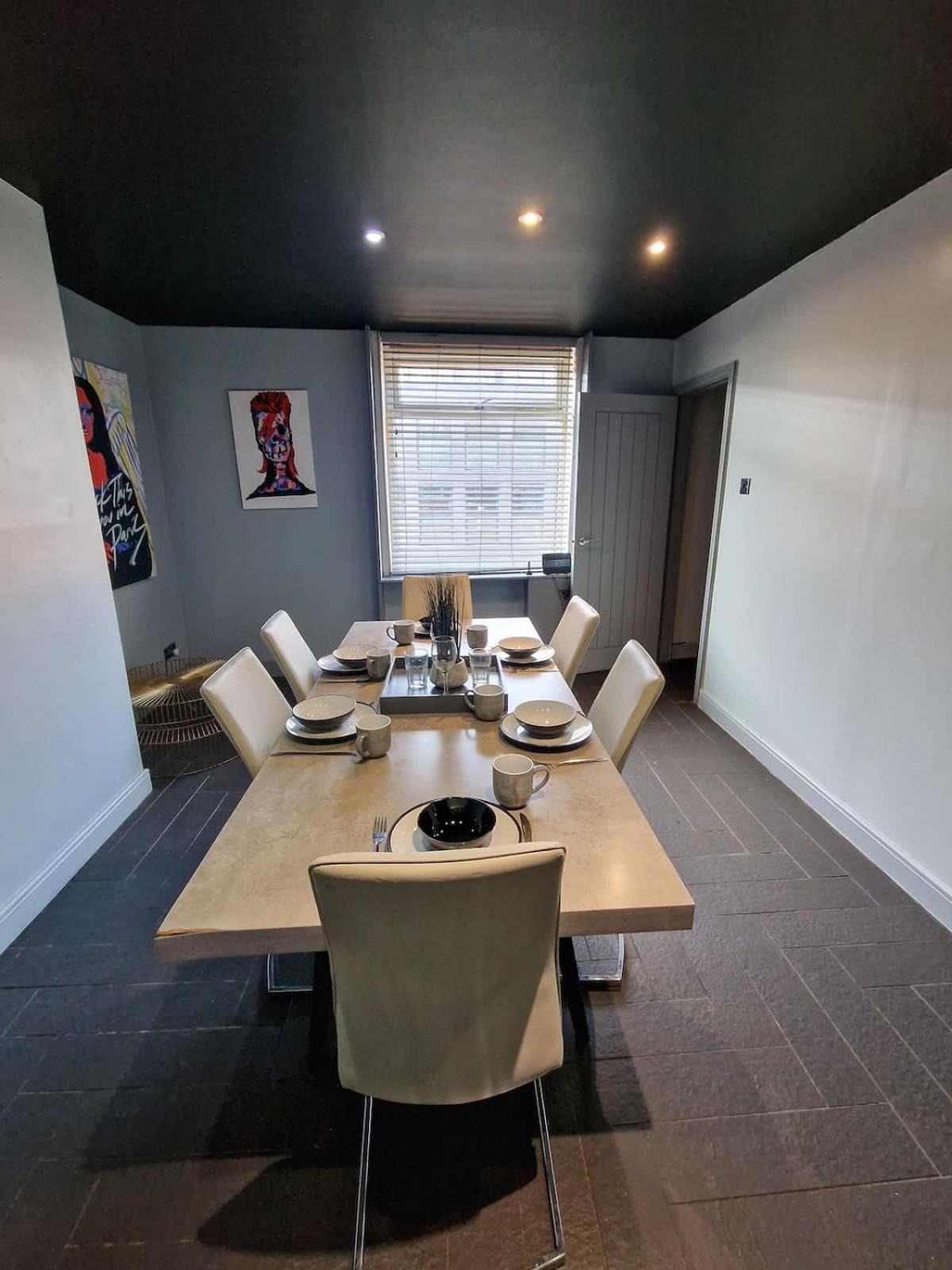 Holiday home Centre Hidden Gem Sleeps 22 By Superhost