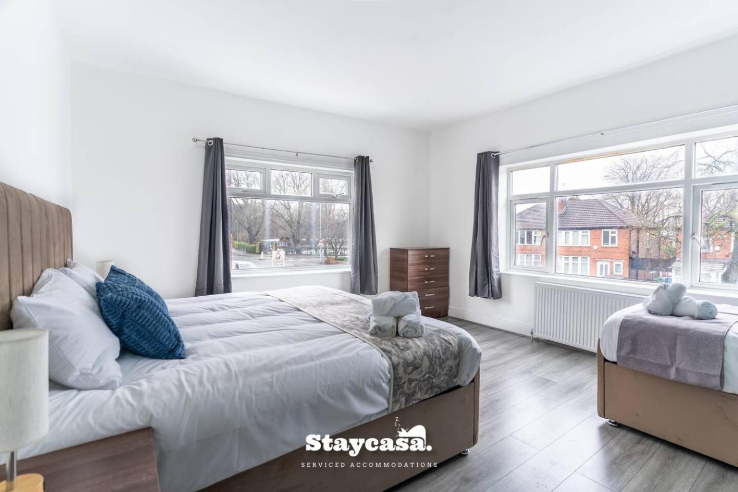 Modern 5-bed Haven Near Centre Holiday home Manchester