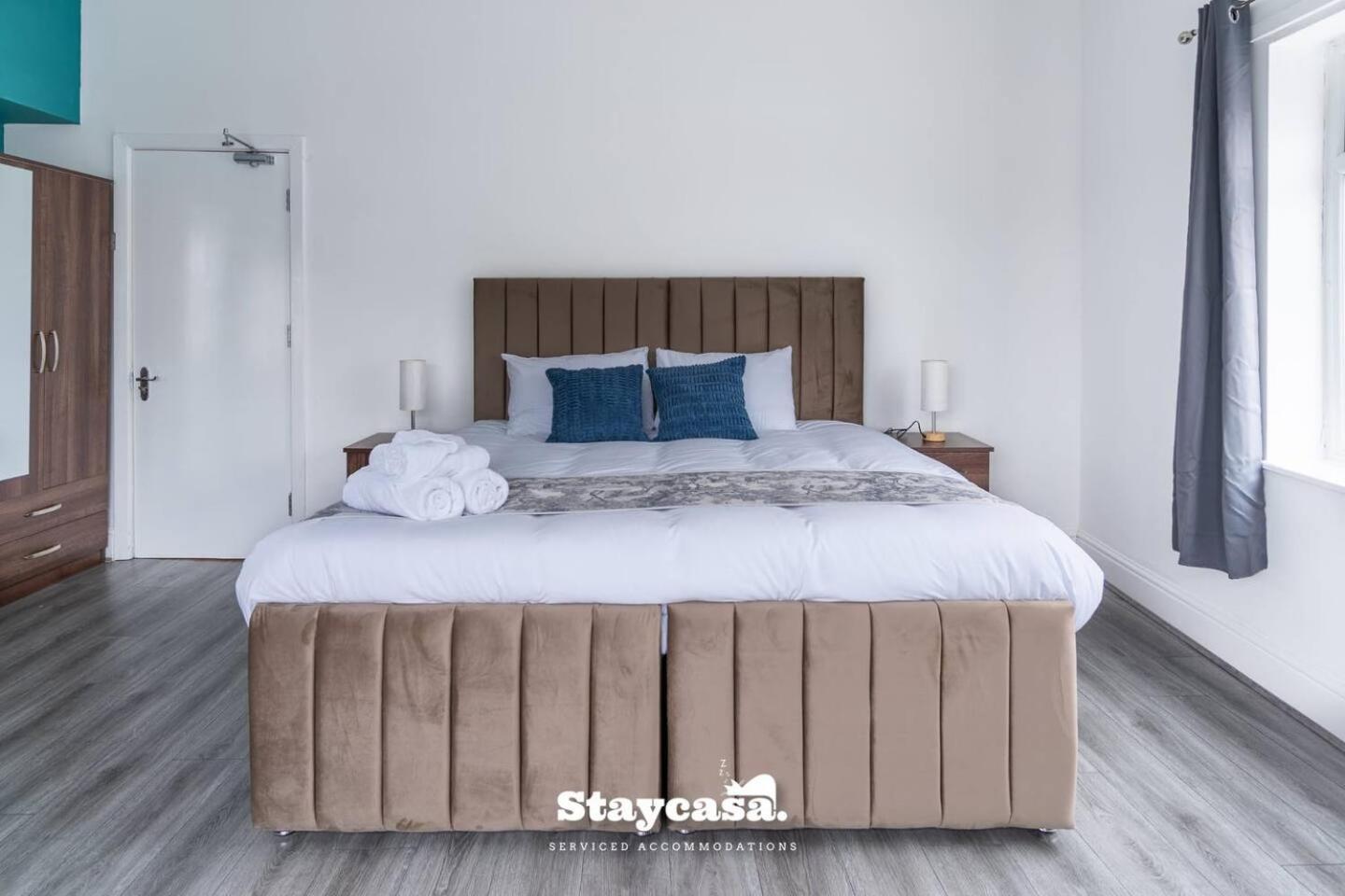 Modern 5-bed Haven Near Centre Manchester