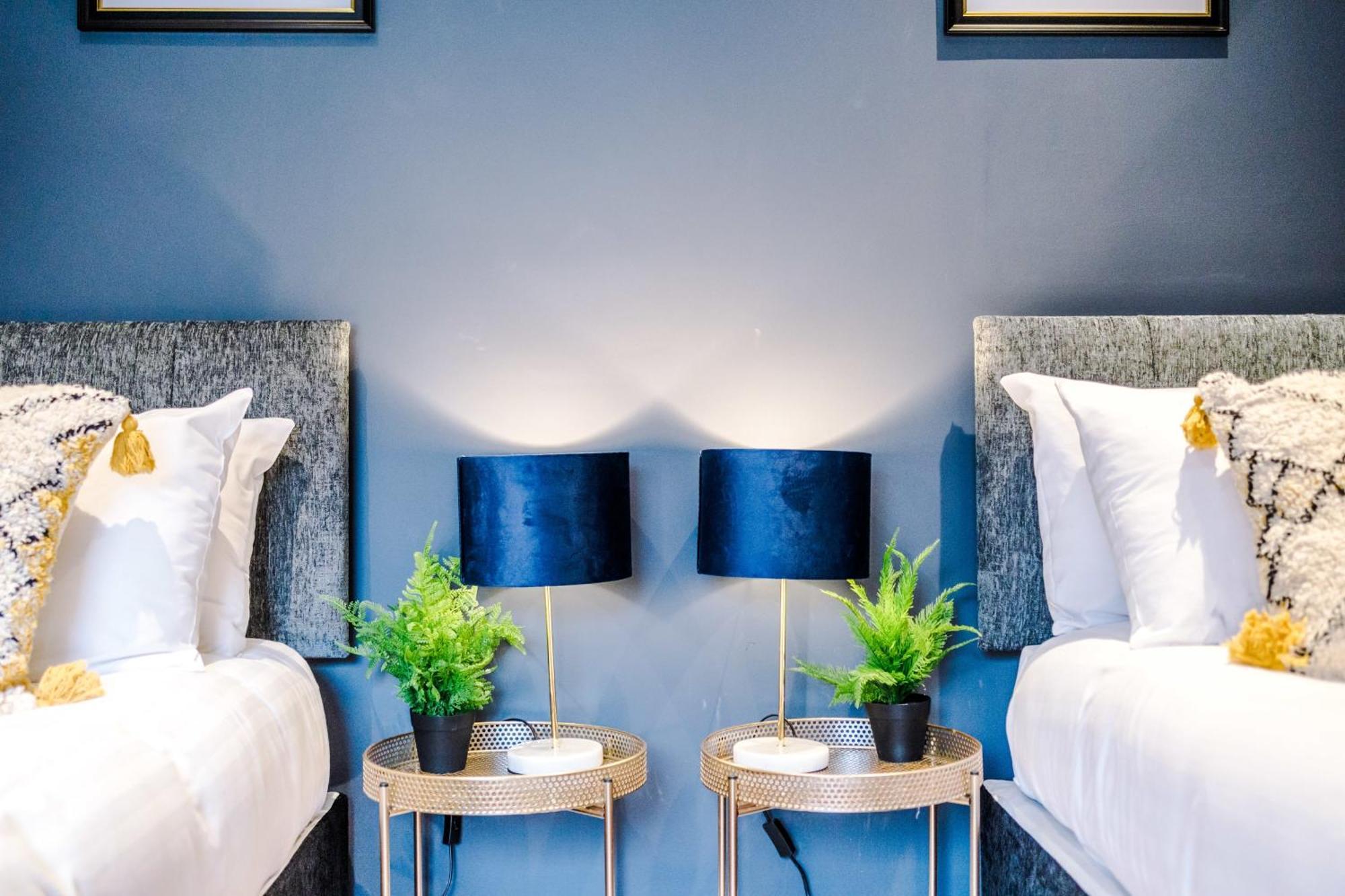 Holiday home Rest&recharge At A Luxury Retreat In - Sleeps 11, 5 Bedrooms, 3 Bathrooms, Free Parking Manchester