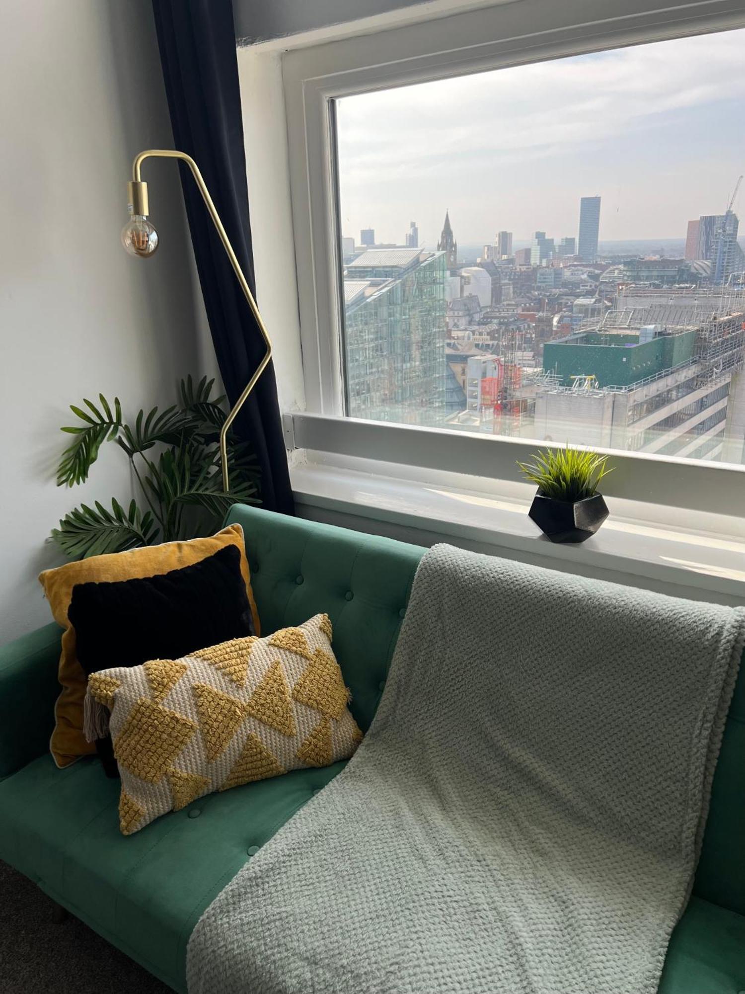 Opulent Skyline * Manchester